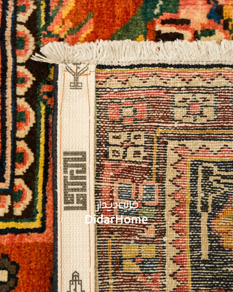 فرش دستباف آنتیک بختیاری طرح ترنجی ۴/۲۸ متری
