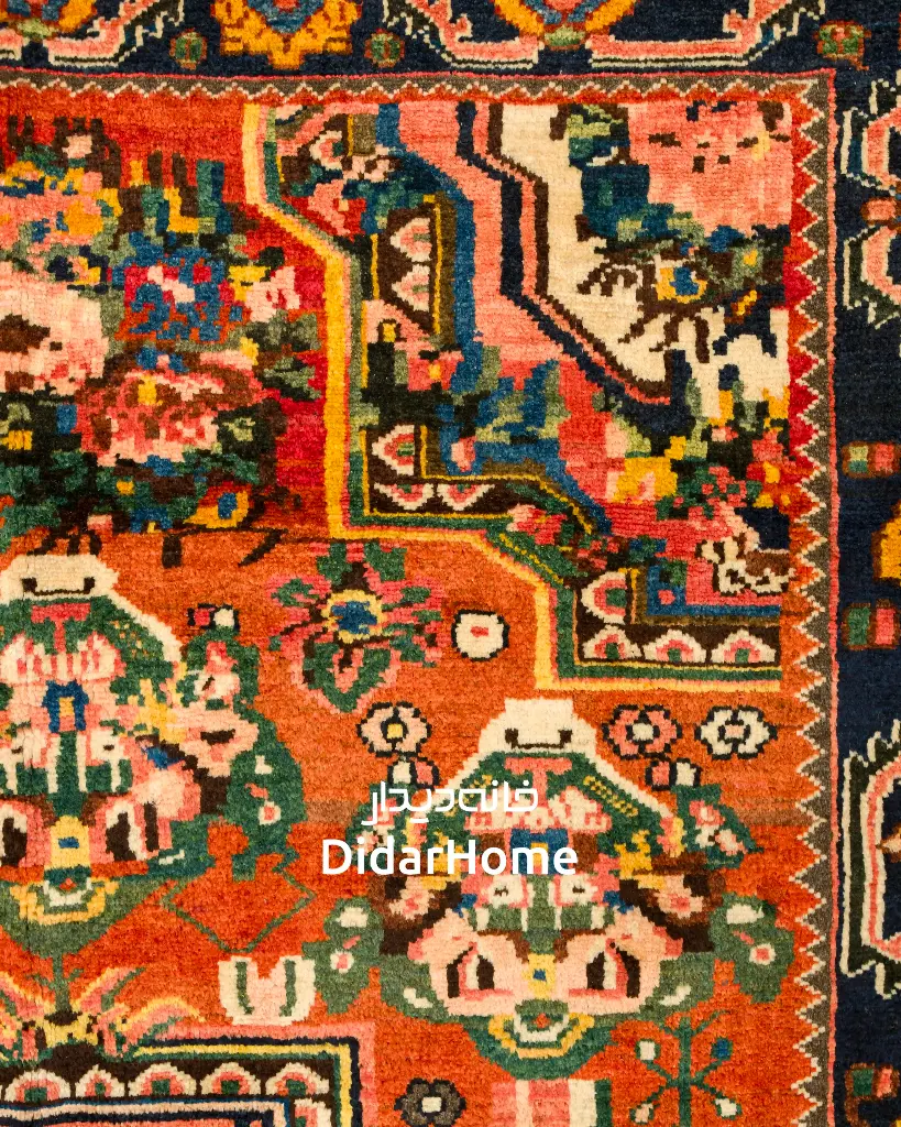 فرش دستباف آنتیک بختیاری طرح ترنجی ۴/۲۸ متری