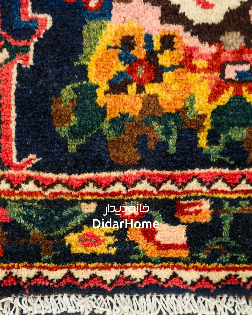 فرش دستباف آنتیک بختیاری طرح ترنجی ۴/۴۳ متری
