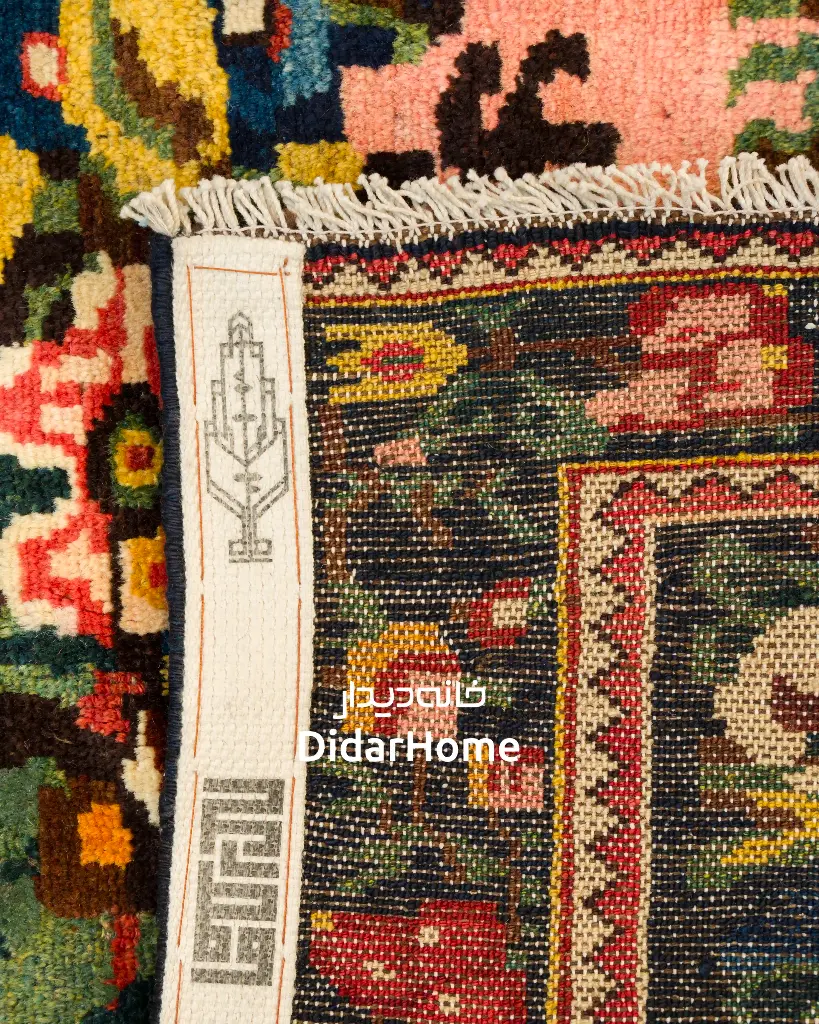 فرش دستباف آنتیک بختیاری طرح ترنجی ۴/۴۳ متری