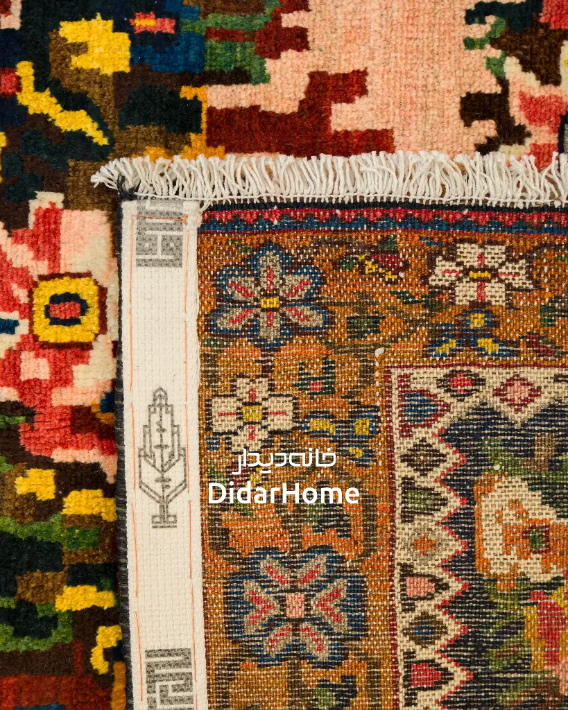 فرش دستباف آنتیک بختیاری طرح ترنجی ۴/۰۲ متری