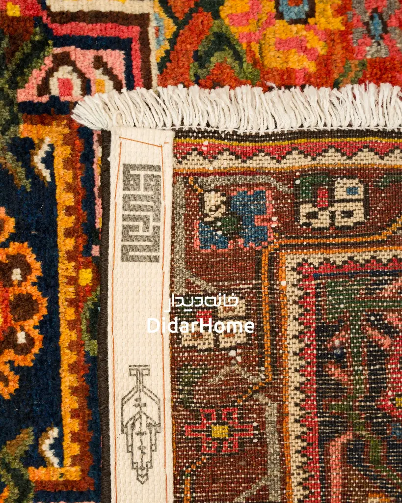 فرش دستباف آنتیک بختیاری طرح ترنجی ۴/۱۷ متری