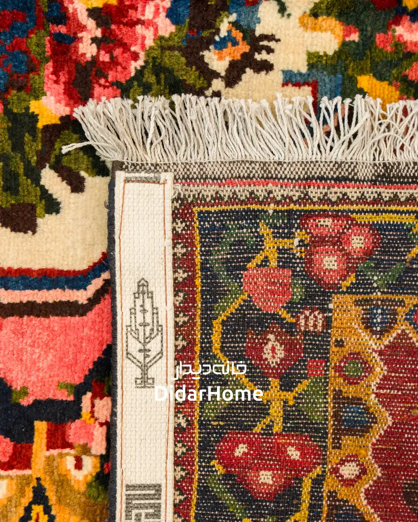 فرش دستباف آنتیک گلفرنگ طرح ترنجی ۸/۵۰ متری