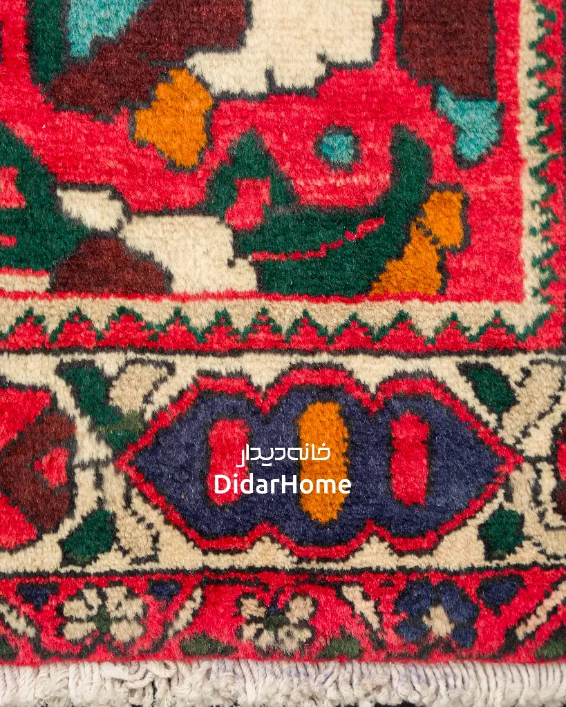فرش دستباف آنتیک بختیاری طرح افشان ۱/۵۸ متری