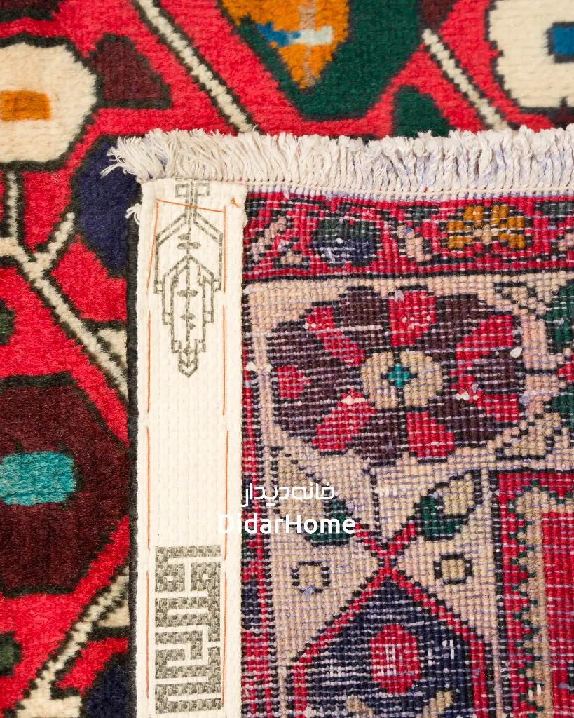 فرش دستباف آنتیک بختیاری طرح افشان ۱/۵۸ متری