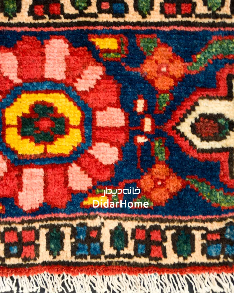 فرش دستباف آنتیک بختیاری طرح گلدانی ۳/۲۲ متری
