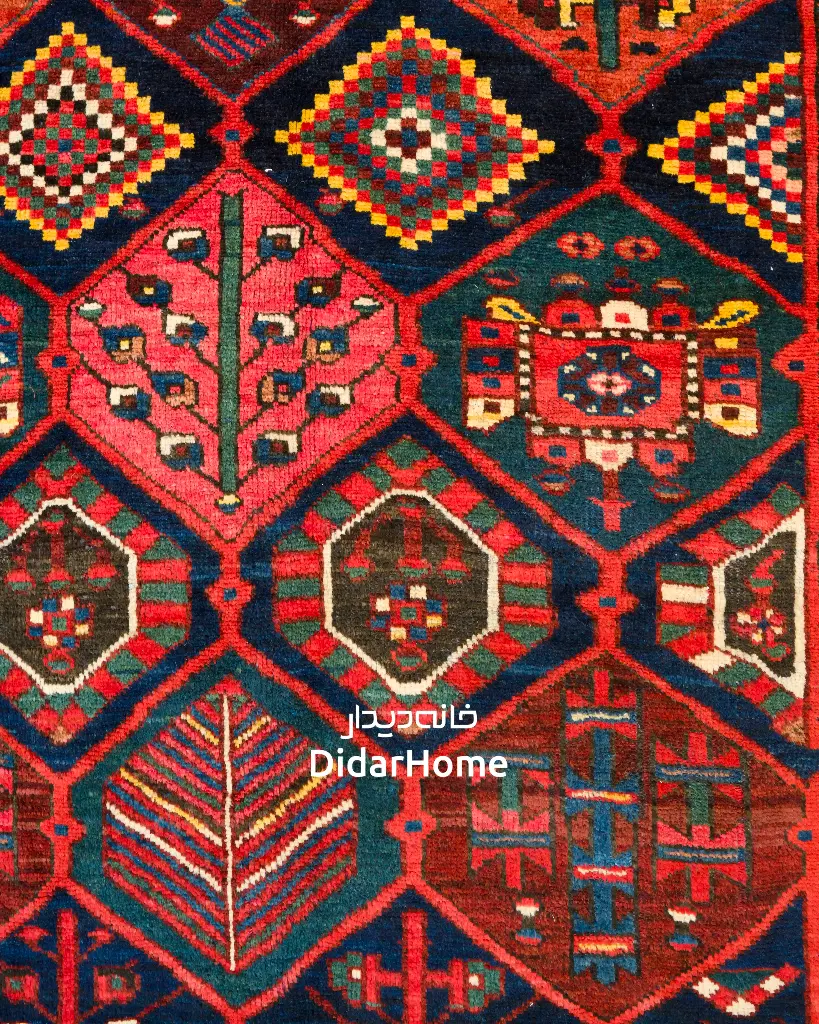 فرش دستباف آنتیک بختیاری طرح بندی ۴/۷۴ متری