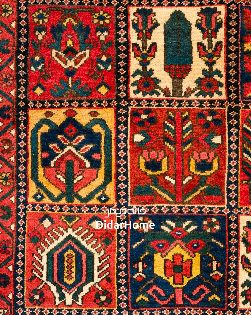 فرش دستباف آنتیک بختیاری طرح خشتی ۳/۳۵ متری