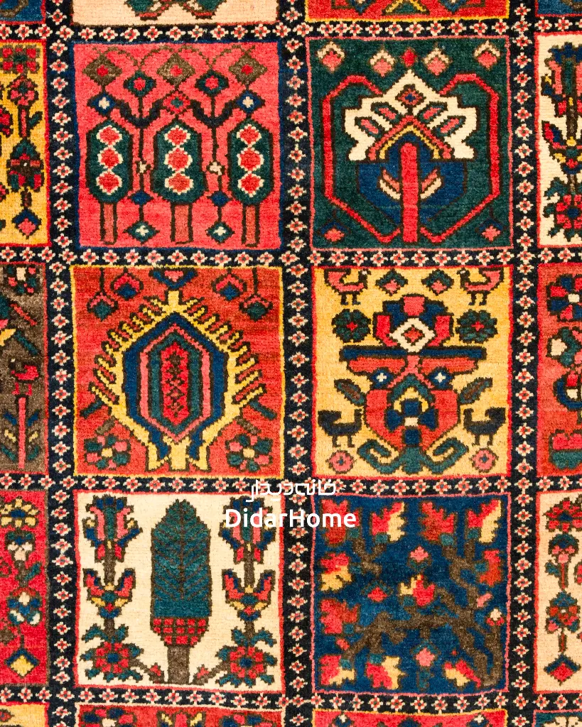 فرش دستباف آنتیک بختیاری طرح خشتی ۳/۳۵ متری