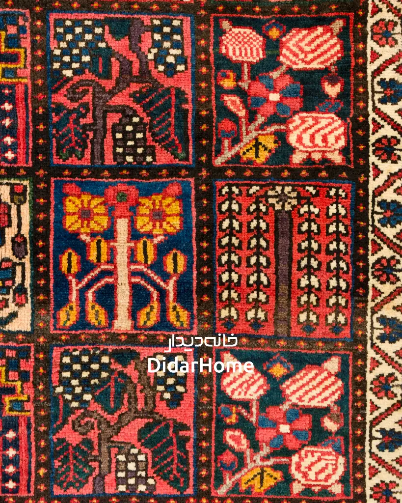 فرش دستباف آنتیک بختیاری طرح خشتی ۳/۲۳ متری