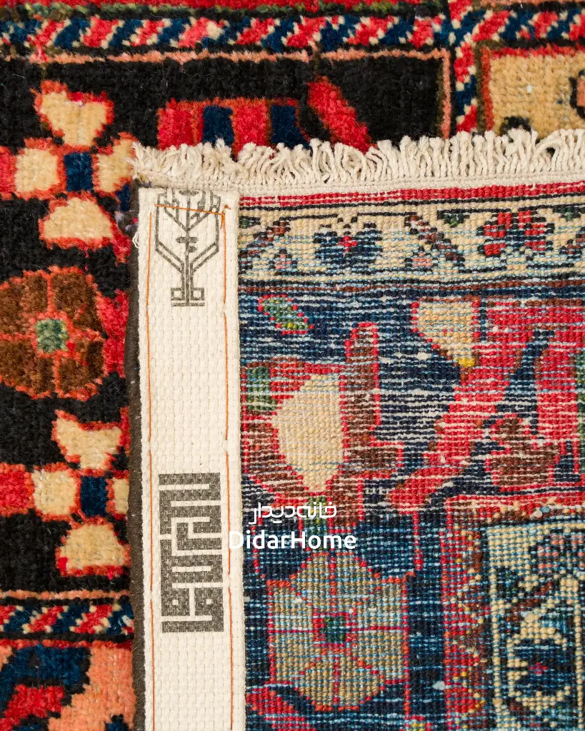 فرش دستباف آنتیک بختیاری طرح خشتی ۲/۹۰ متری