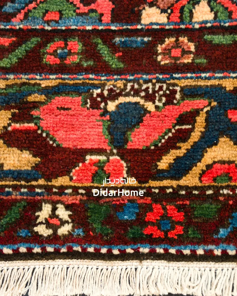فرش دستباف آنتیک بختیاری طرح ترنجی ۳/۱۱ متری