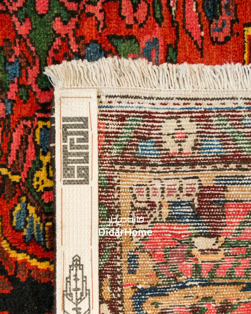 فرش دستباف آنتیک بختیاری طرح ترنجی ۳/۱۱ متری
