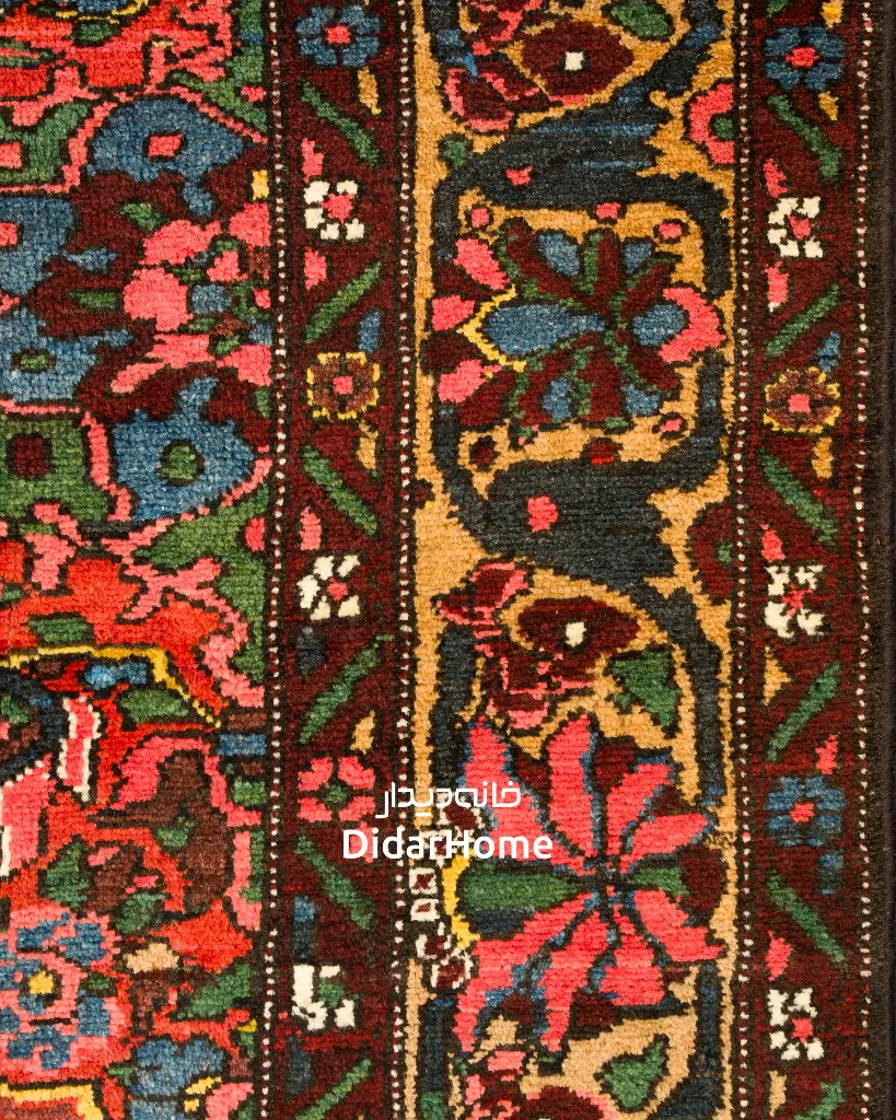 فرش دستباف آنتیک بختیاری طرح ترنجی ۳/۱۱ متری