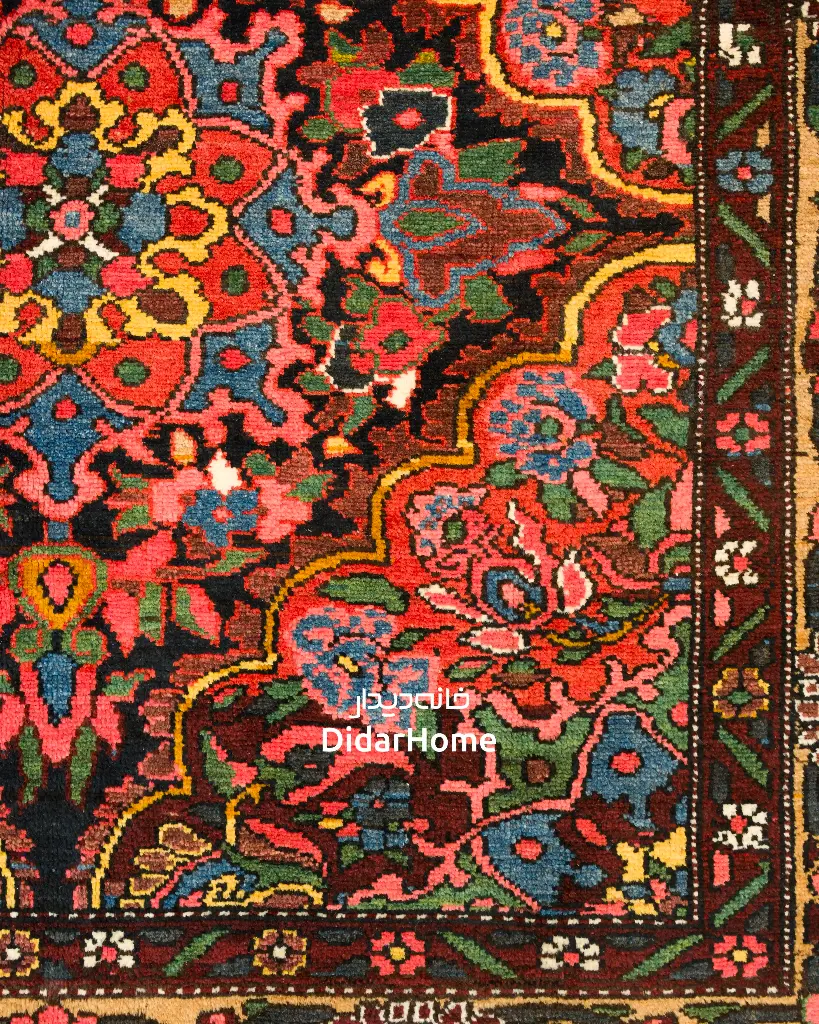 فرش دستباف آنتیک بختیاری طرح ترنجی ۳/۱۱ متری