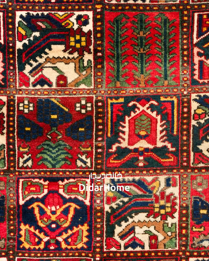 فرش دستباف آنتیک بختیاری طرح خشتی ۴/۹۶ متری