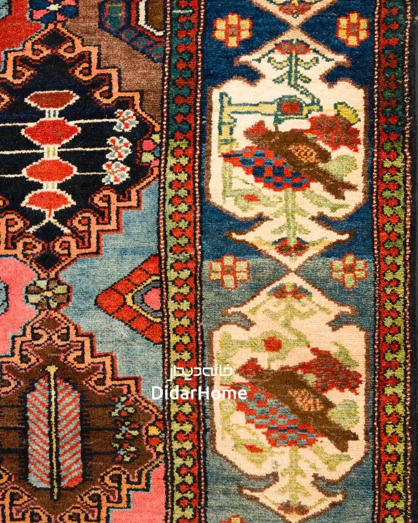 فرش دستباف آنتیک بختیاری طرح قابی ۵/۴۱ متری
