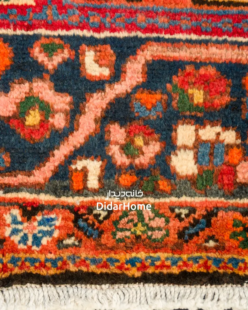 فرش دستباف آنتیک بختیاری طرح خشتی ۵/۰۷ متری