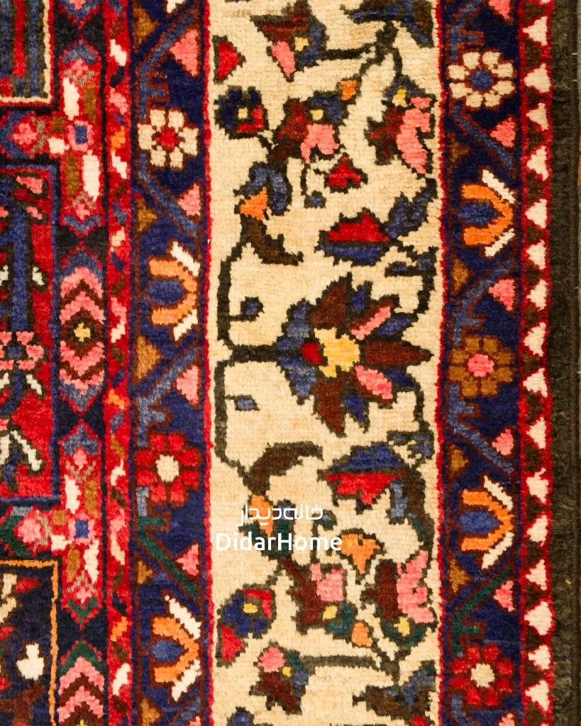فرش دستباف آنتیک بختیاری طرح خشتی ۷/۰۷ متری