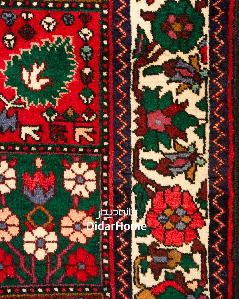 فرش دستباف آنتیک بختیاری طرح خشتی ۷/۸۳ متری