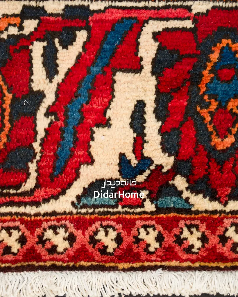 فرش دستباف آنتیک بختیاری طرح ترنجی ۸/۰۷ متری