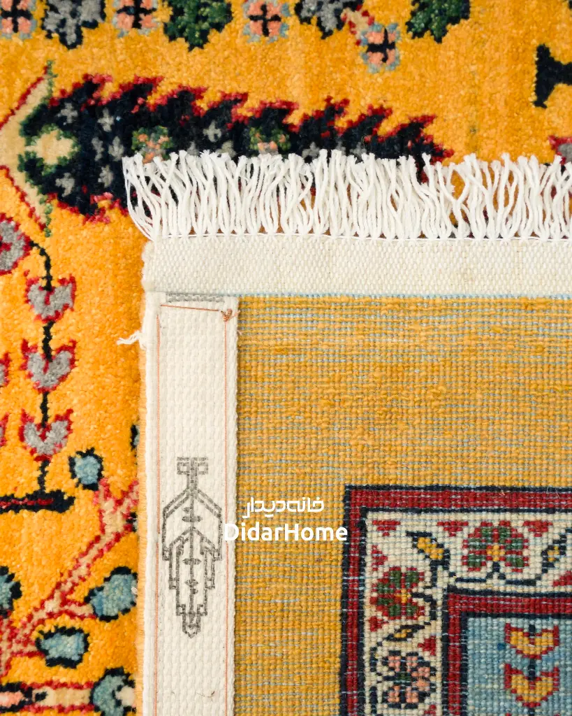 فرش دستباف قشقایی طرح درخت زندگی ۱۲/۴۲ متری