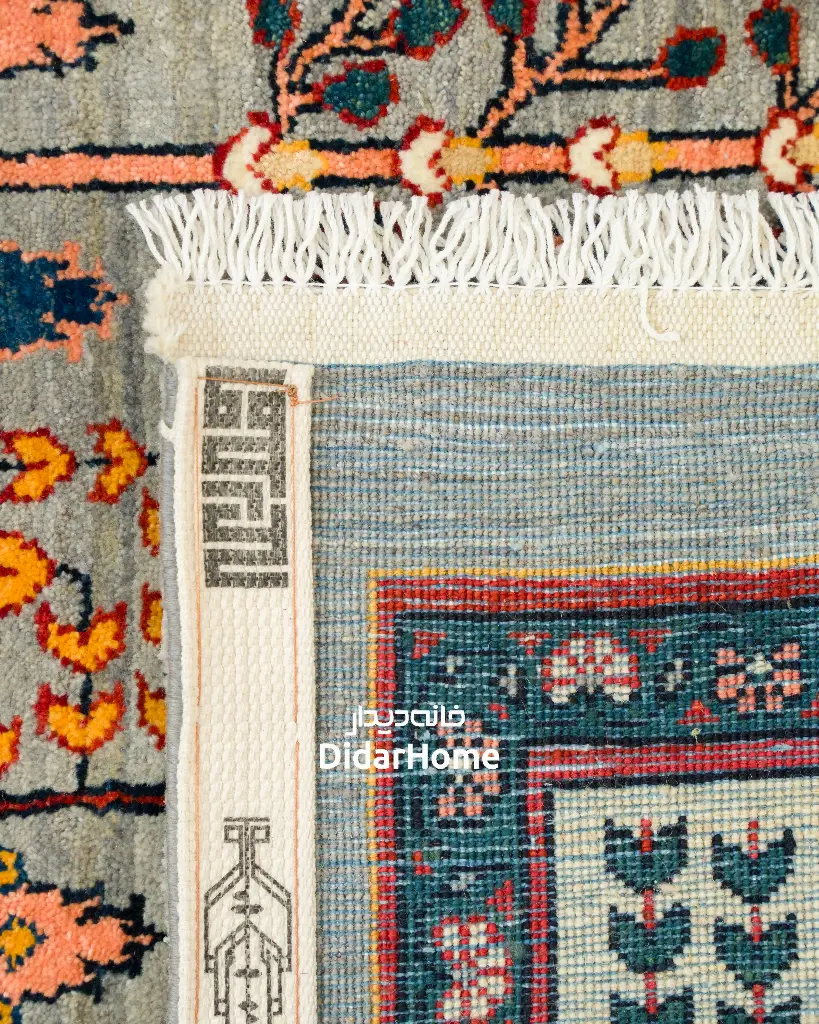 فرش دستباف قشقایی طرح درخت زندگی ۹/۰۵ متری