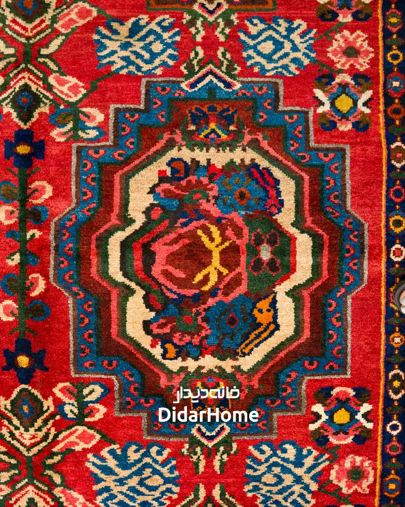 فرش دستباف آنتیک بختیاری طرح قابی ۶/۸۶ متری